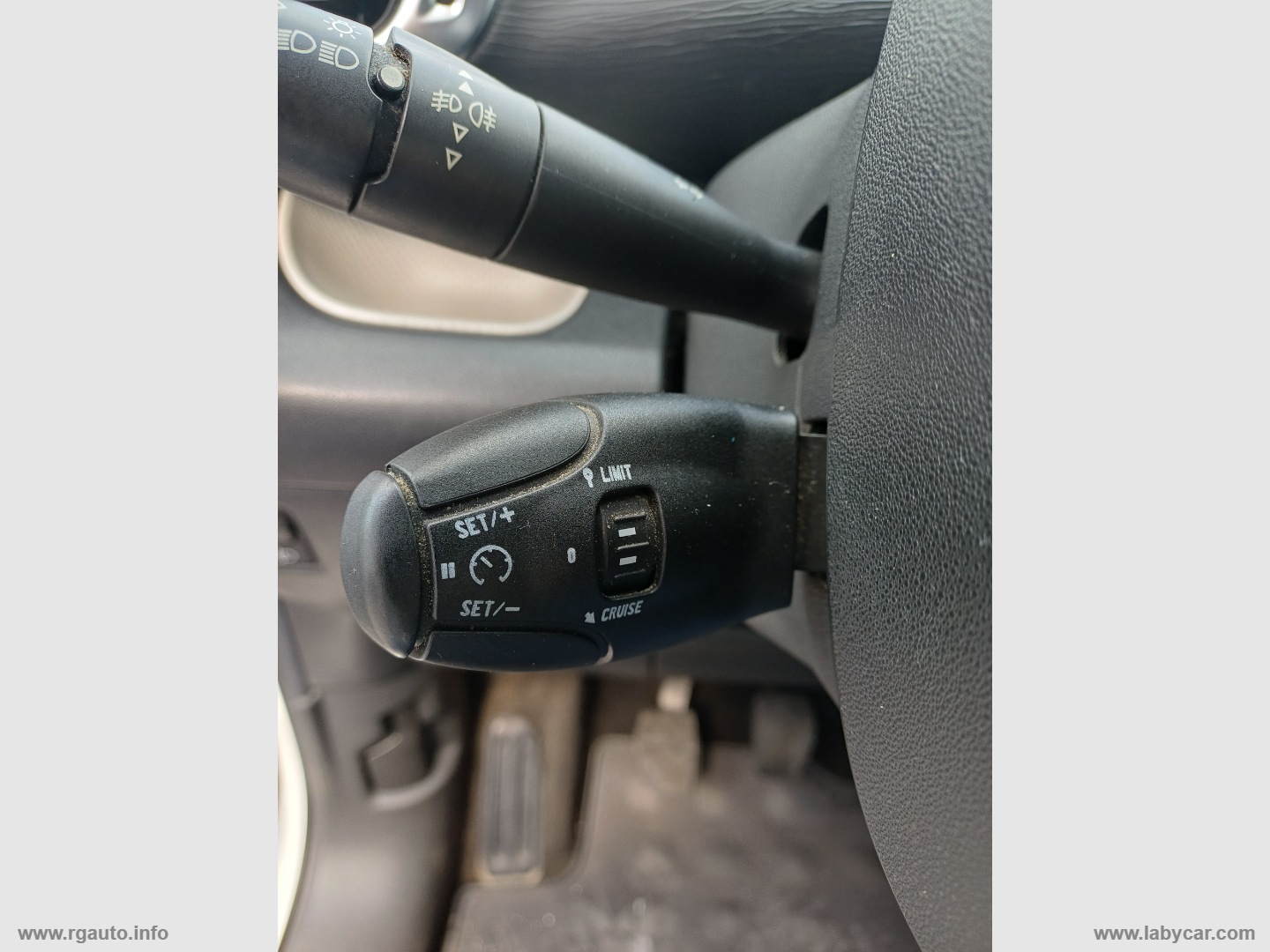 C3 Picasso 1.6 HDi 90 Exclusive - immagine 15