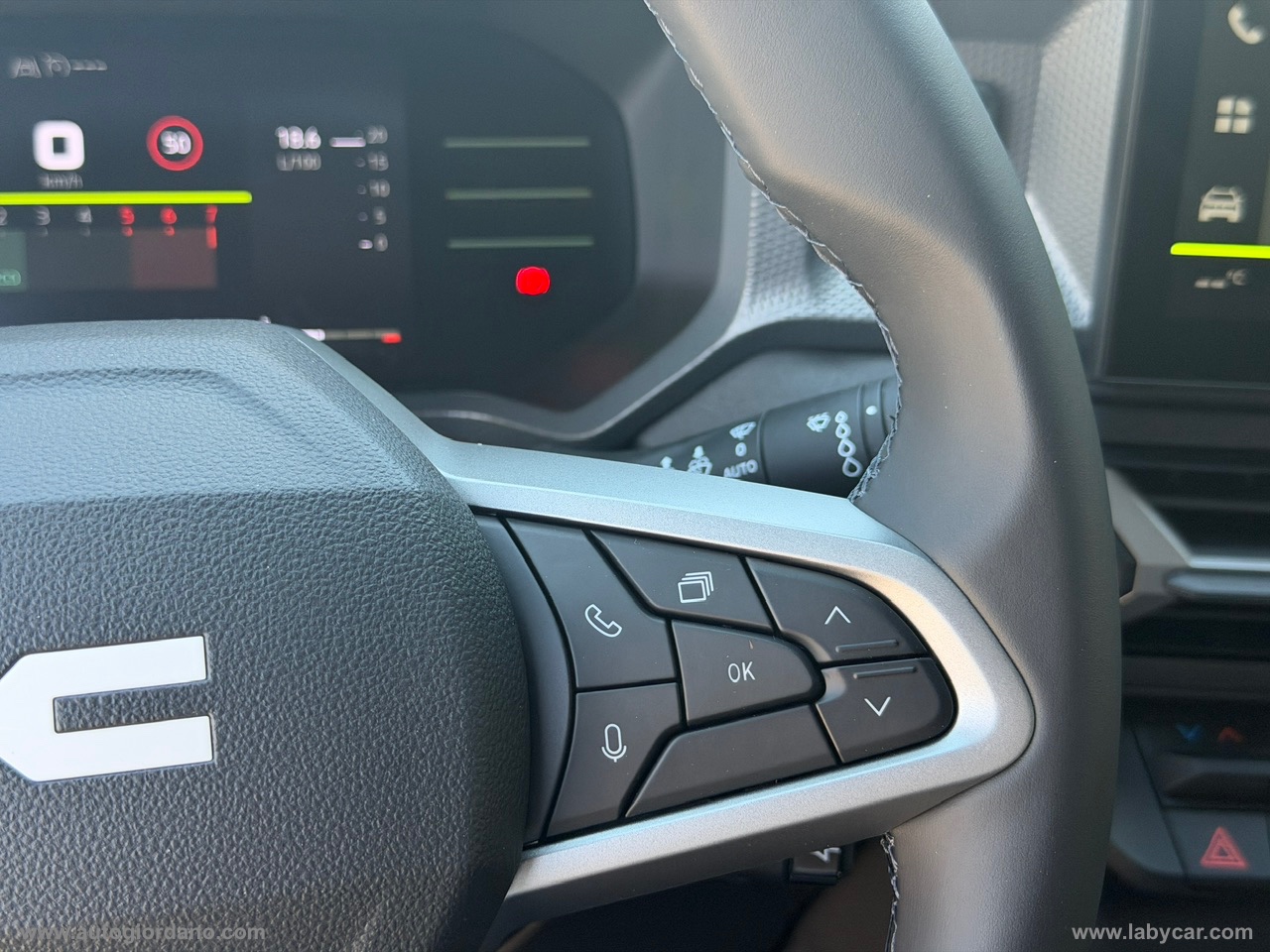 Duster Tce 140 CV MHEV Journey - immagine 15