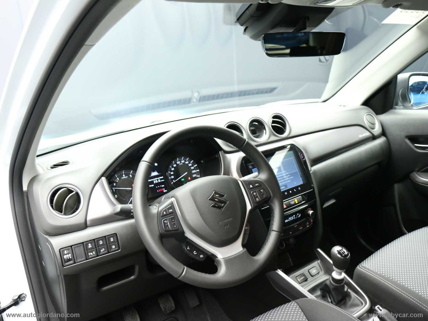 Vitara 1.4 Hybrid 4WD AllGrip Cool+ - immagine 15