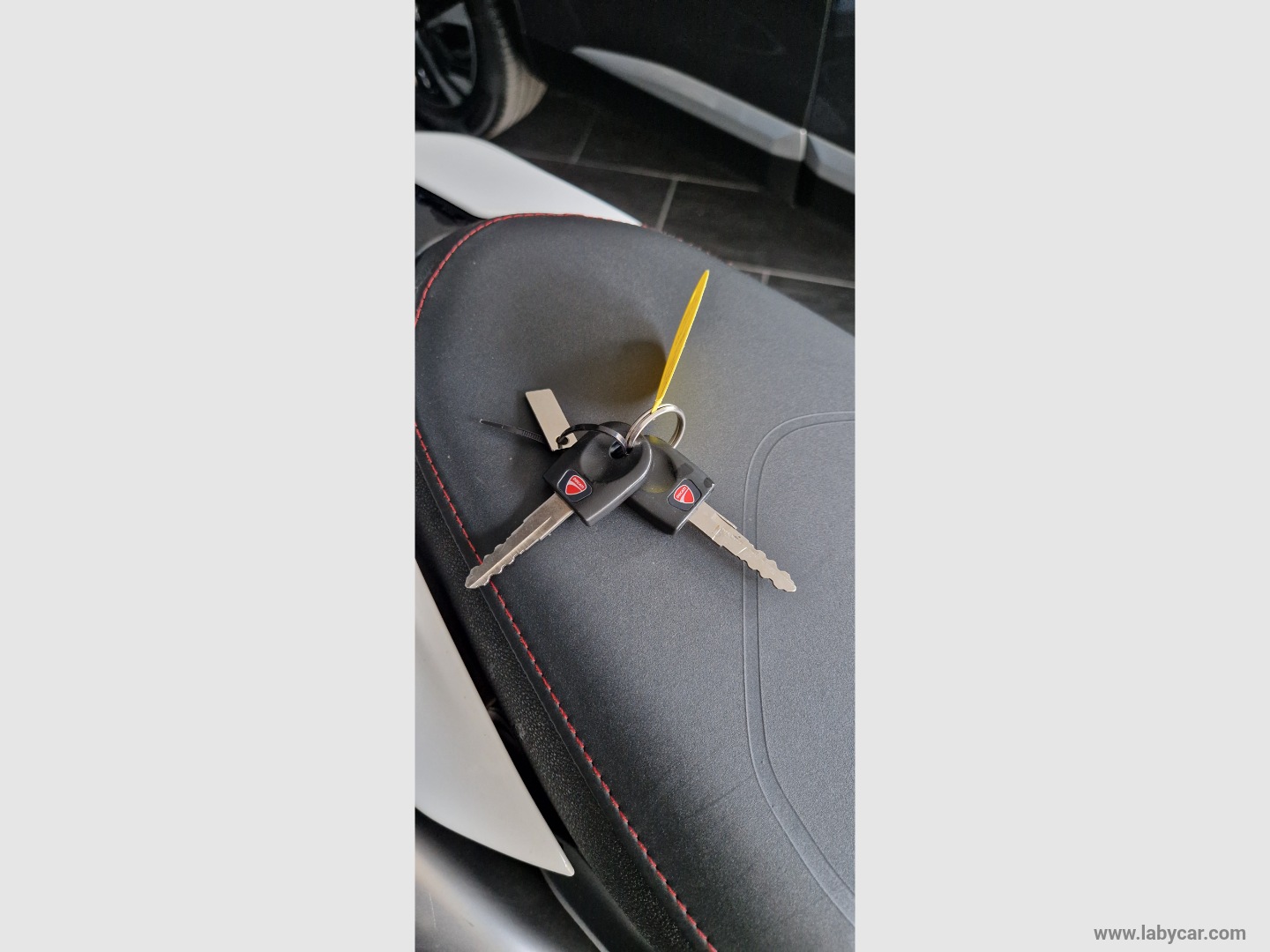 Hypermotard 939 SP DESMOTAGLIANDO OK - immagine 15