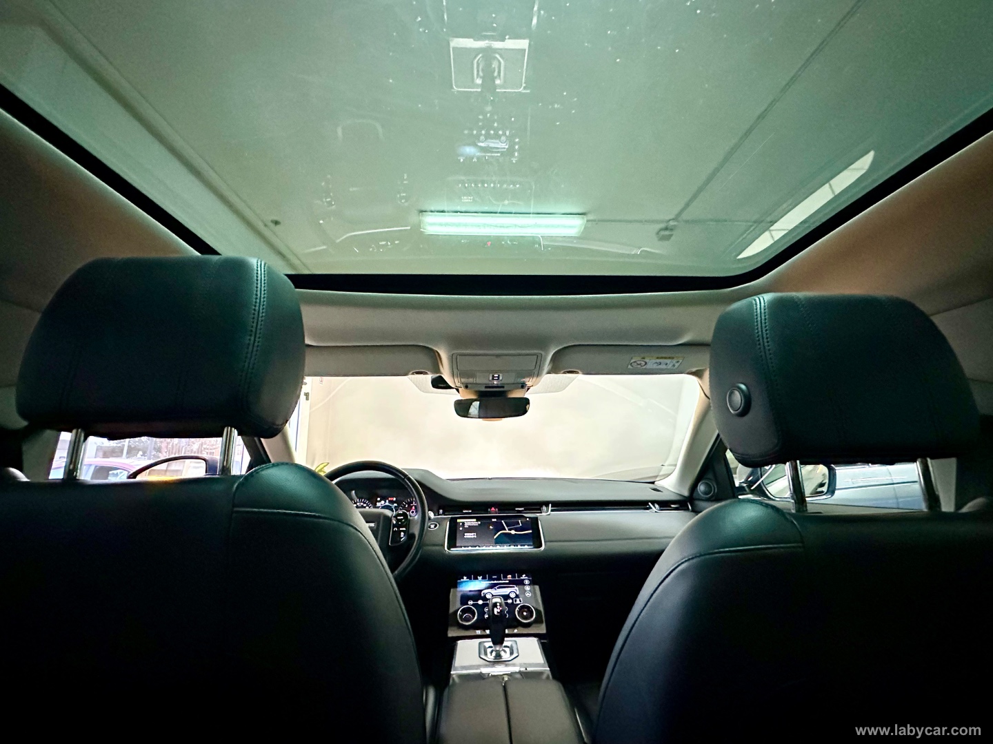 RR Evoque 2.0D L.Flw 150 AWD Auto S - immagine 15