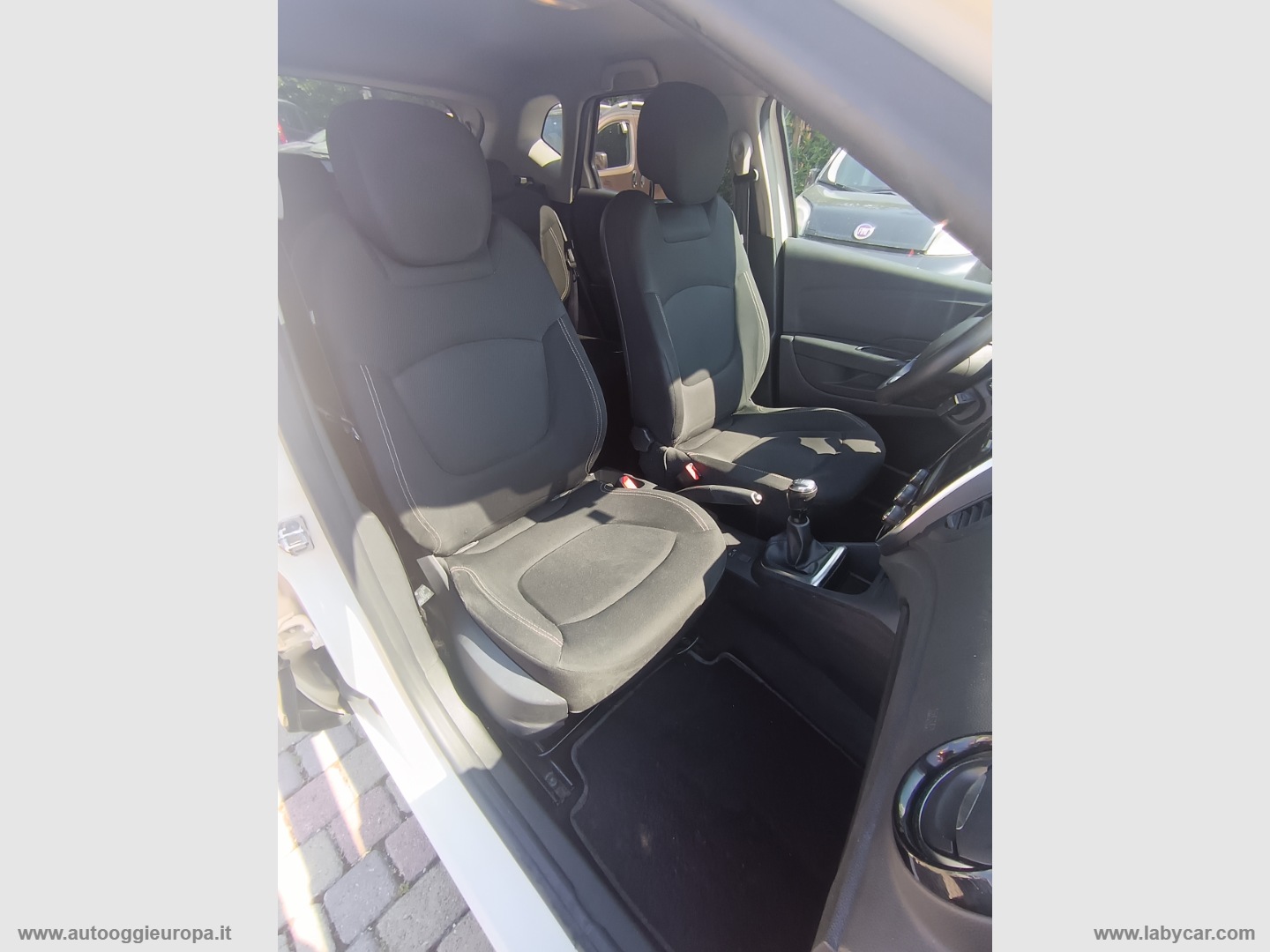 Captur TCe 12V 90 CV Business - immagine 15