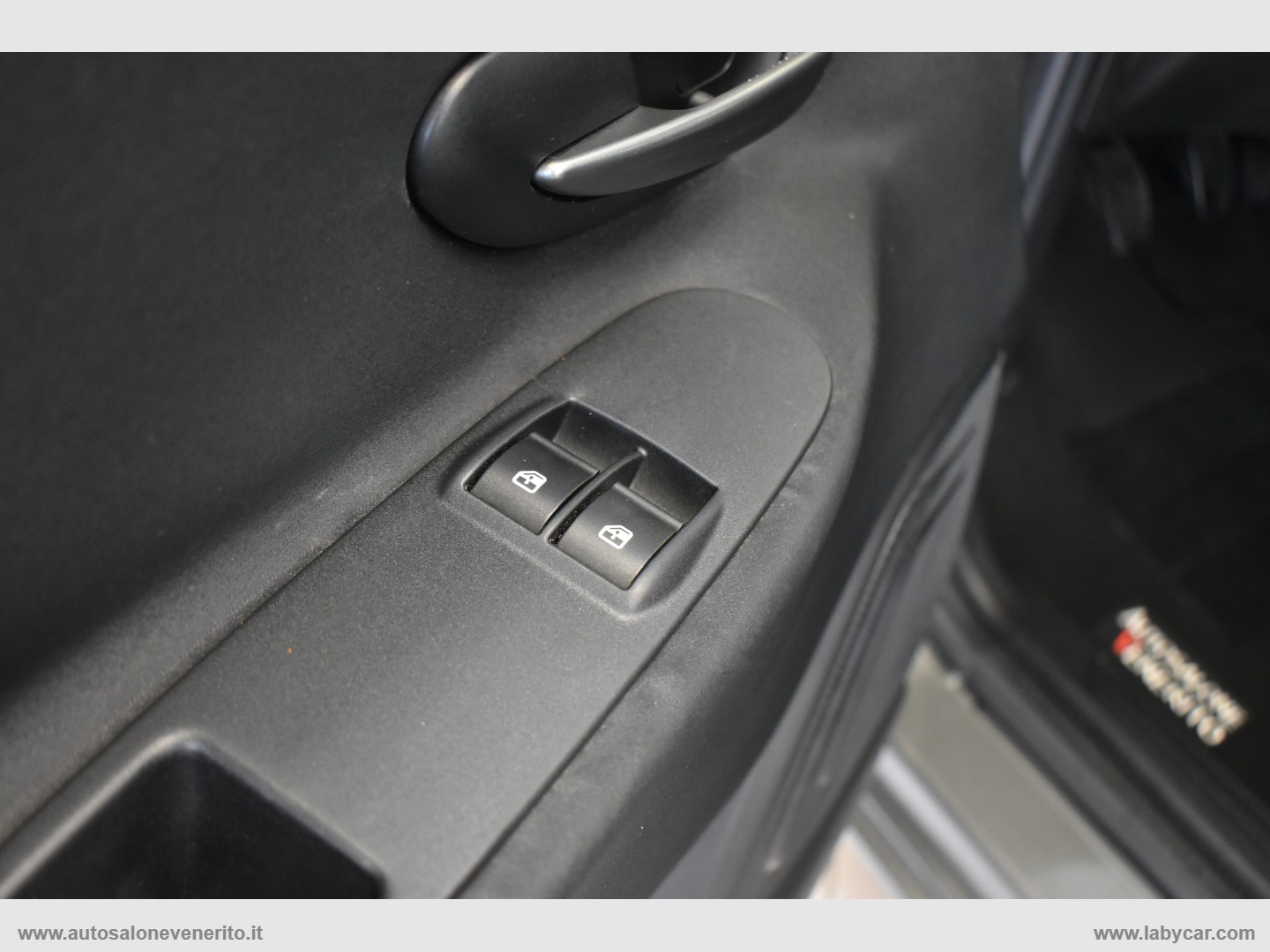 Ypsilon 1.2 69 CV 5p. Elefantino - immagine 15