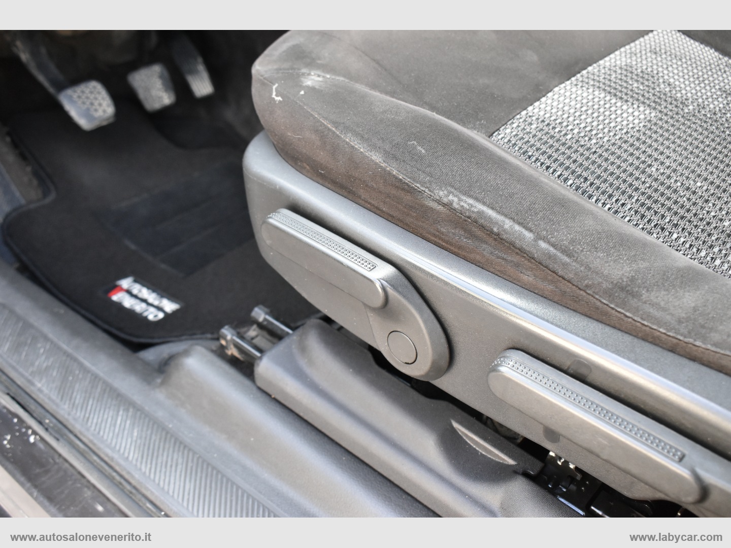 Croma 1.9 MJT Emotion - immagine 15
