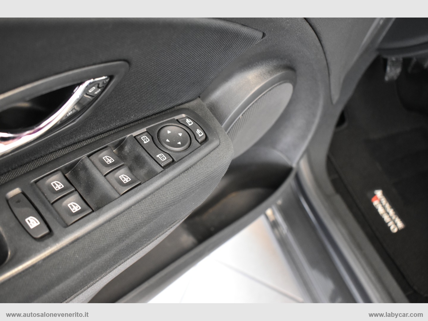 Mégane 1.5 dCi 110 CV SporTour Wave - immagine 15