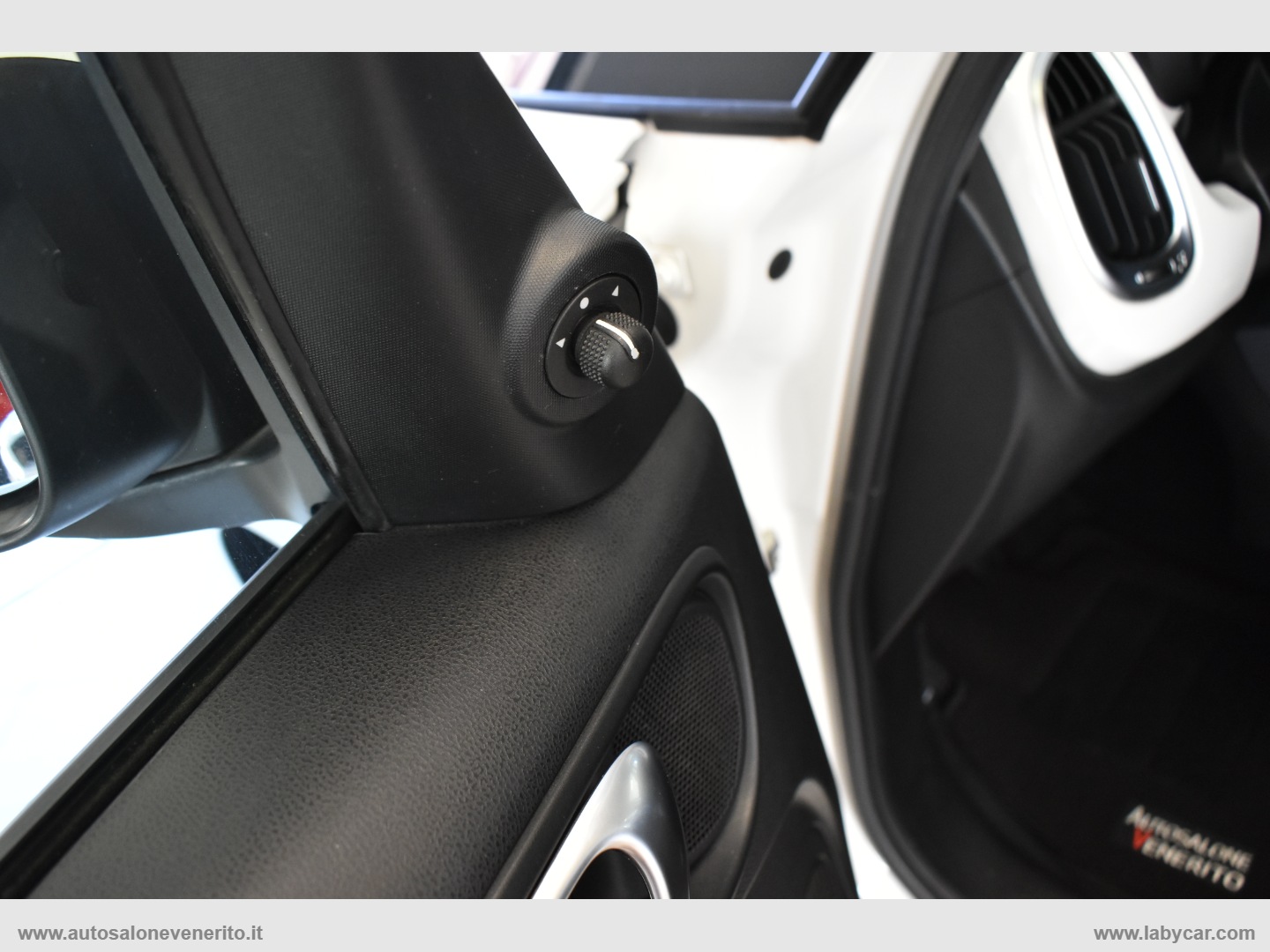 500L 1.3 MJT 95 CV Business - immagine 15