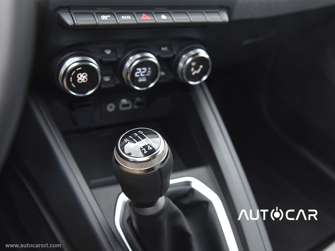 Colt 1.0L turbo 90 CV Invite - immagine 15