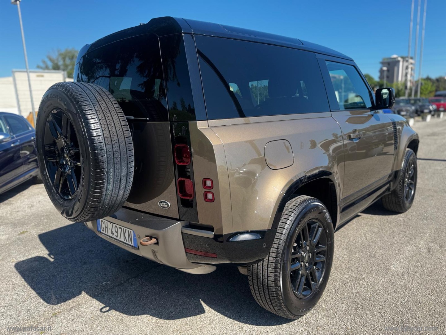 Defender 90 3.0D I6 200 CV X-Dynamic S - immagine 15