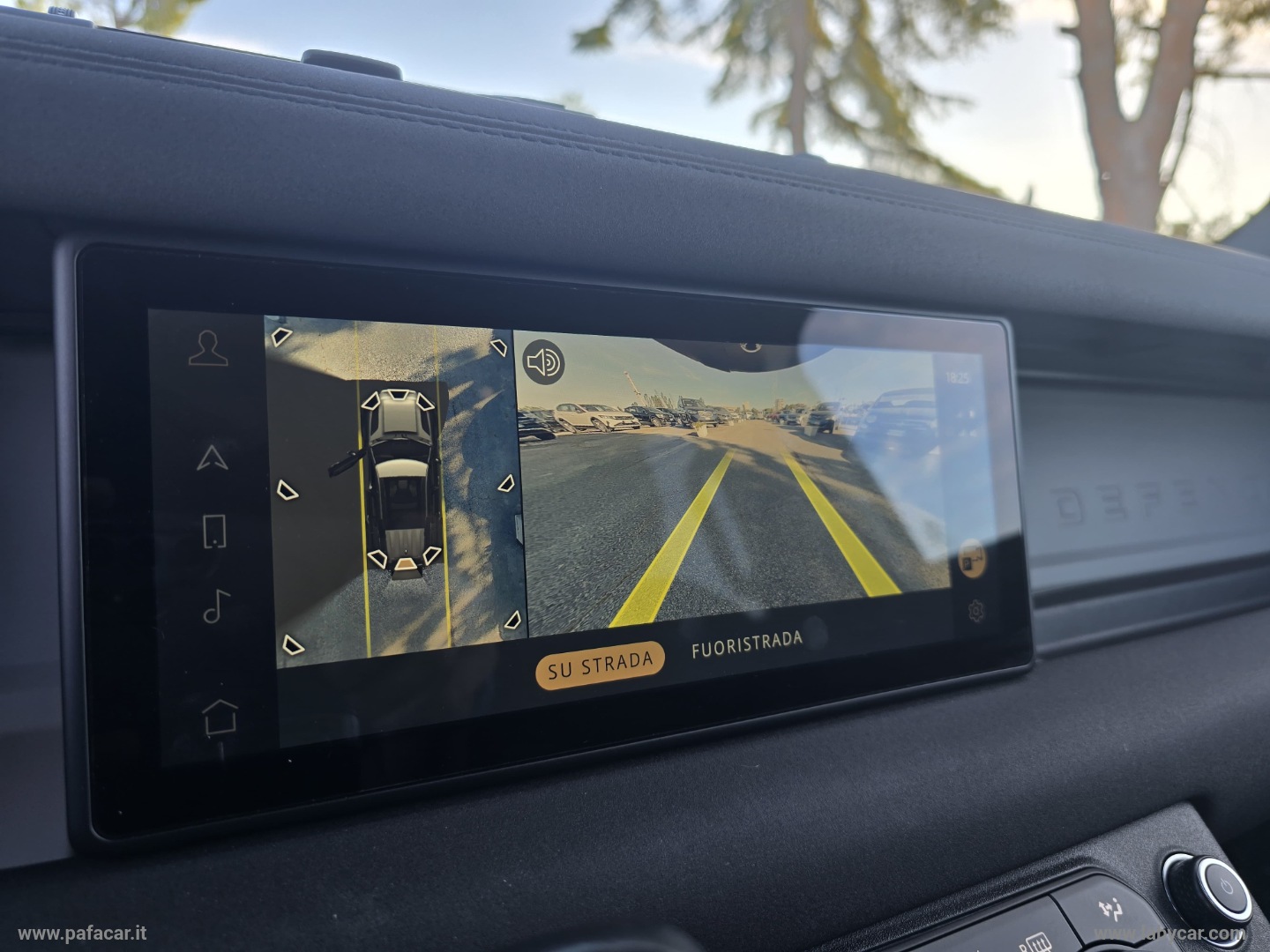 Defender 110 3.0D I6 250 CV X-Dynamic S - immagine 15