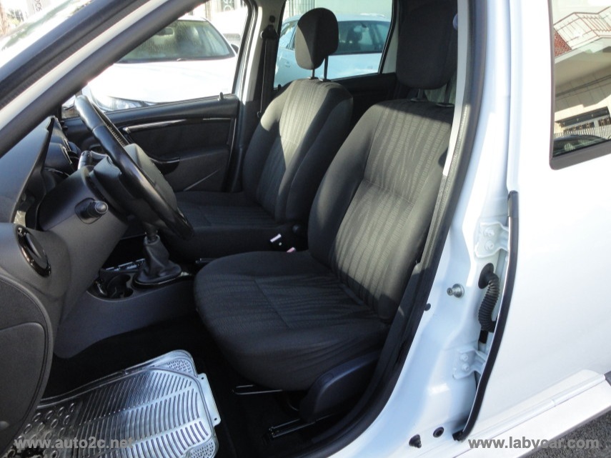 Duster 1.5 dCi 110 CV 4x4 Lauréate - immagine 15