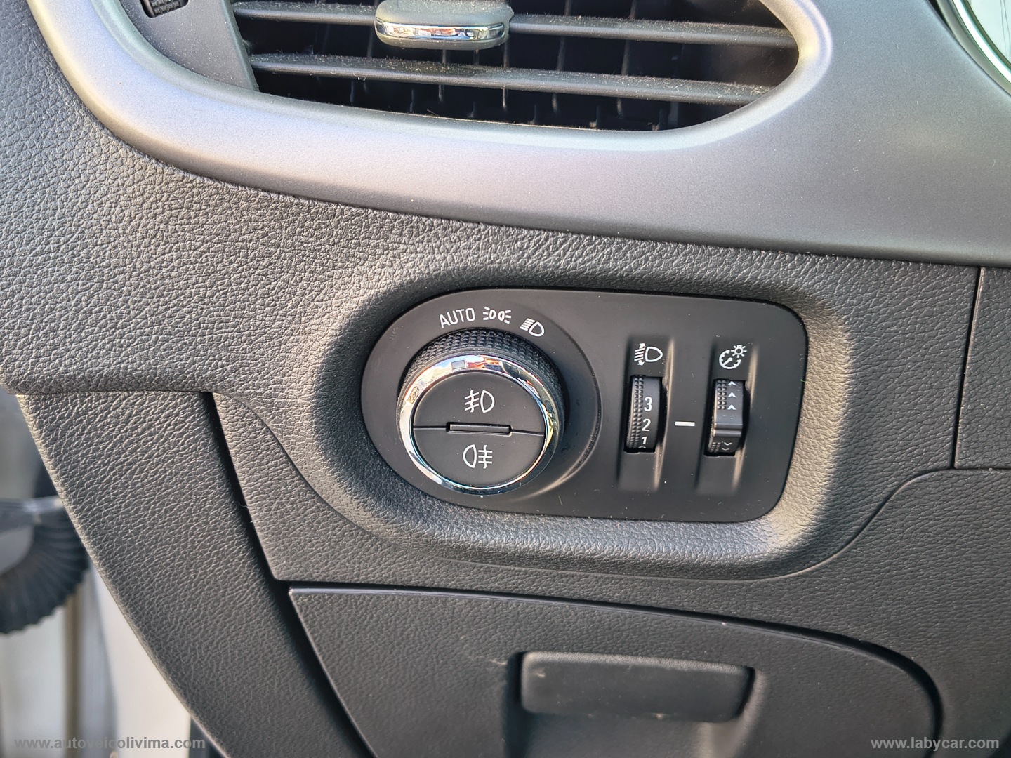 Astra 1.6 CDTi 110 CV S&S ST Business UNICO PROPRIETARIO - immagine 15