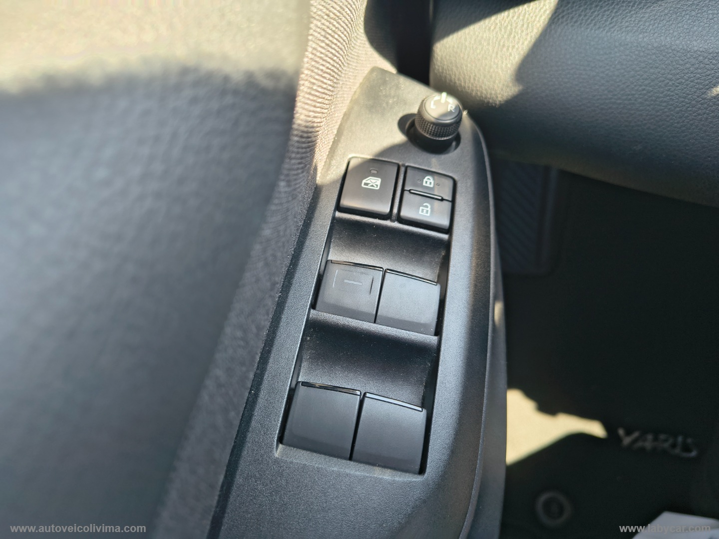Yaris 1.5 Hybrid 5p. Active - immagine 15