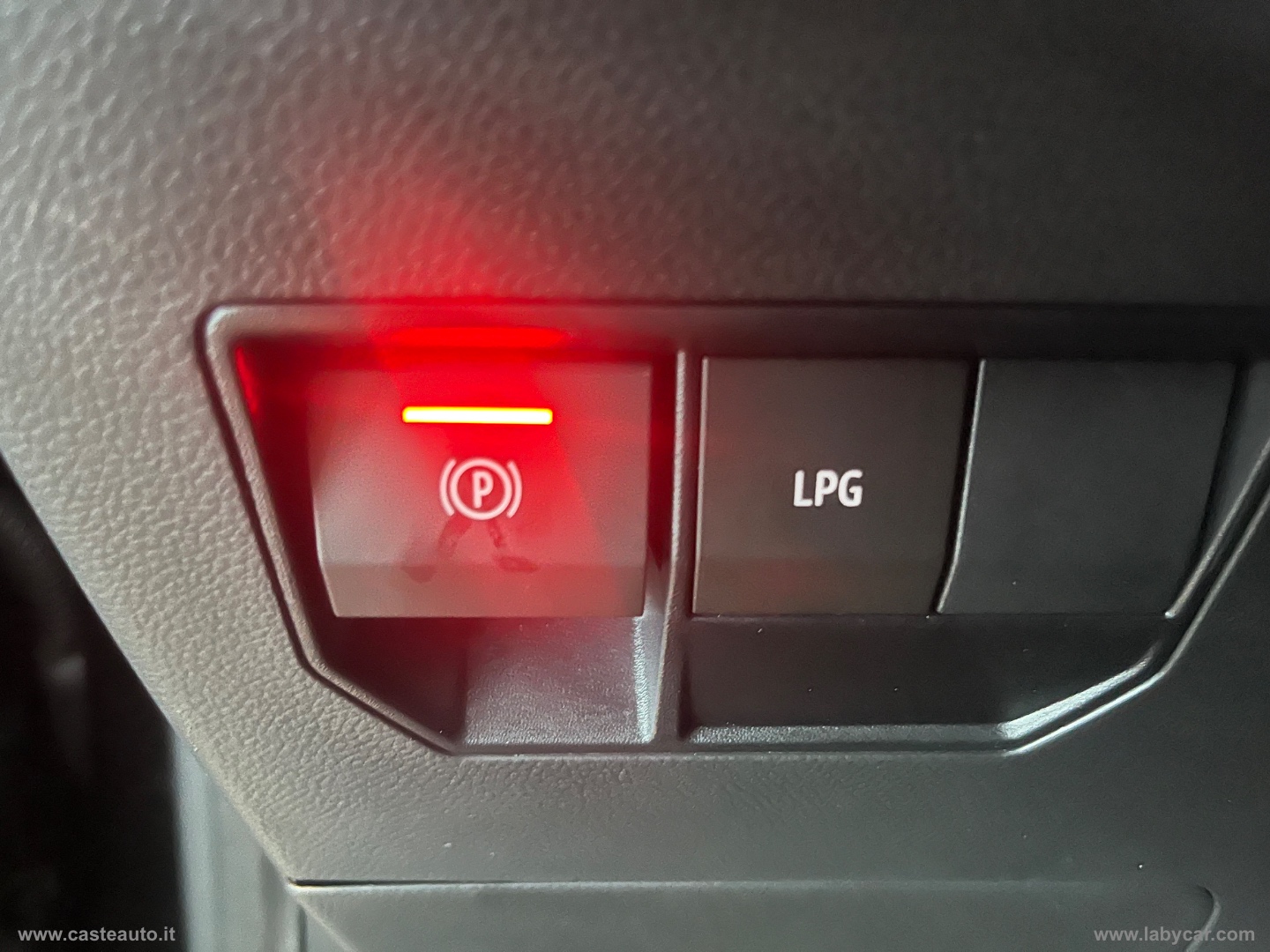 Duster Eco-G 120 CV Journey SENZA VICOLI FINANZIARI - immagine 15
