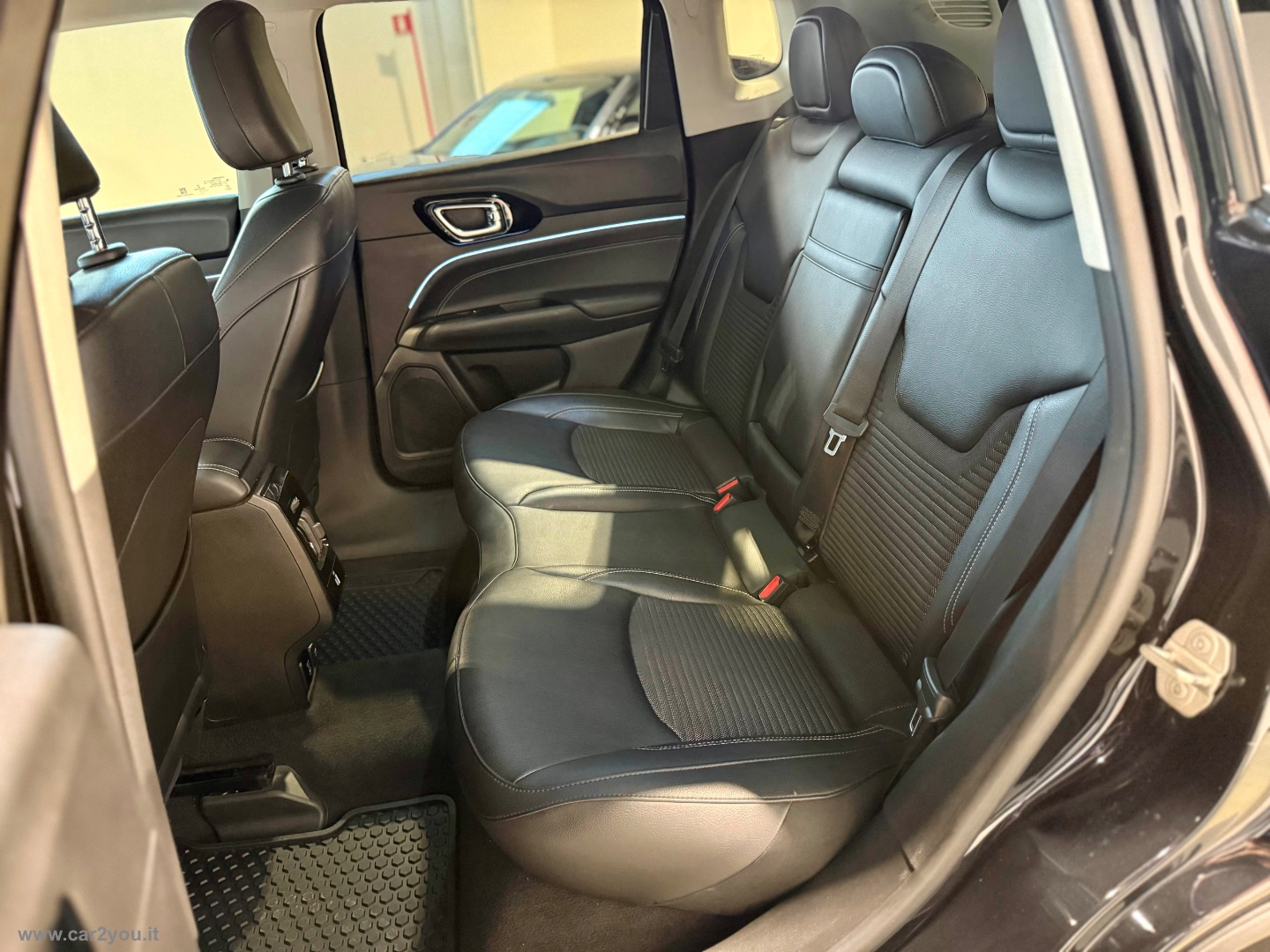 Compass 1.6 Mjt II 2WD Limited - immagine 15
