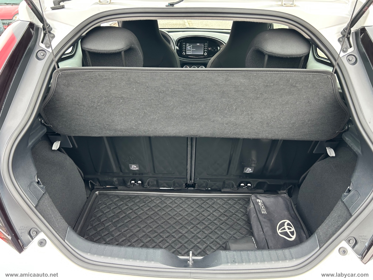 Aygo X 1.0 VVT-i 72 CV 5p. Active - immagine 15