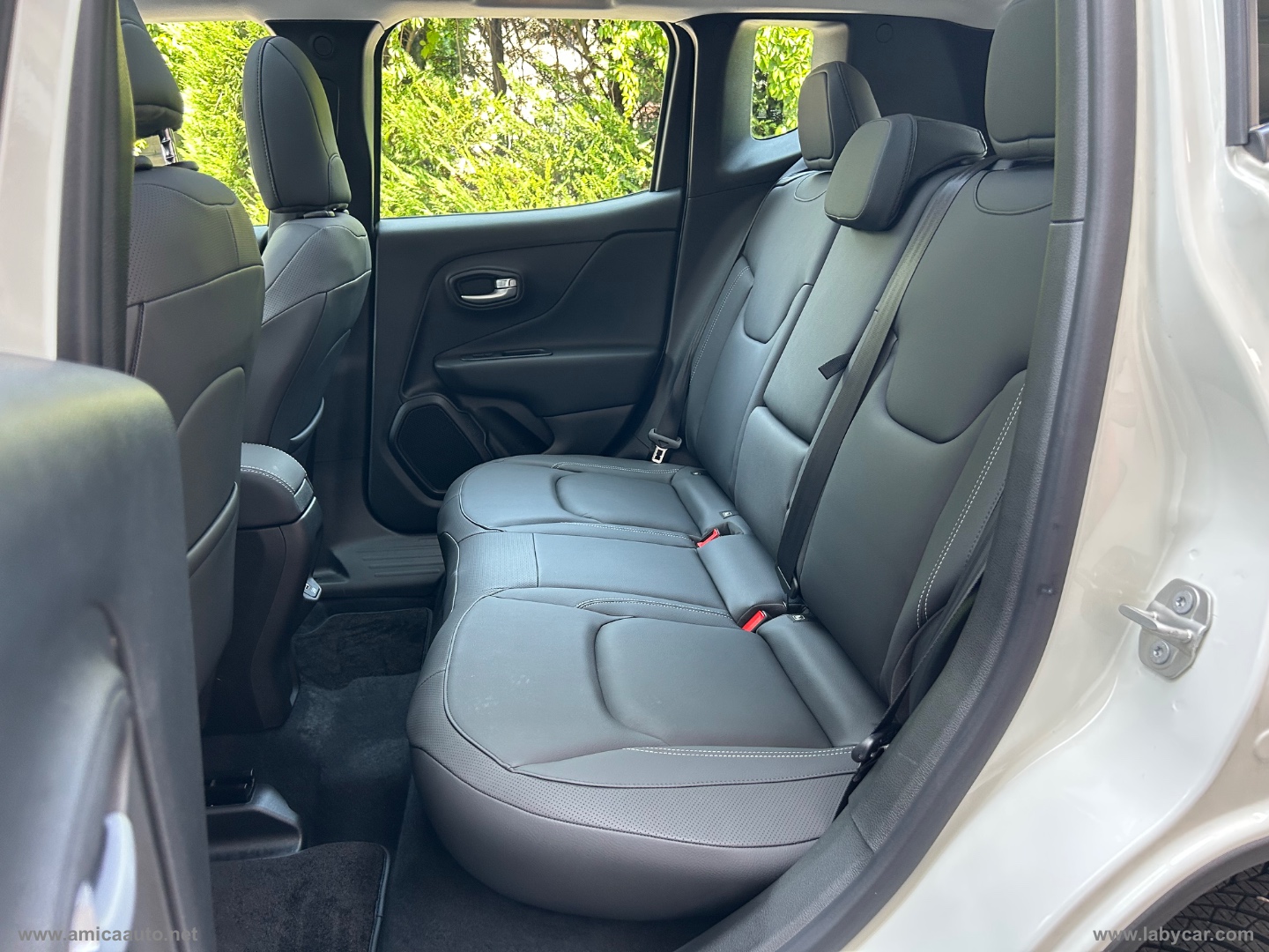 Renegade 1.3 T4 240CV PHEV 4xe AT6 Over. SOLO KM 2.300 - immagine 15