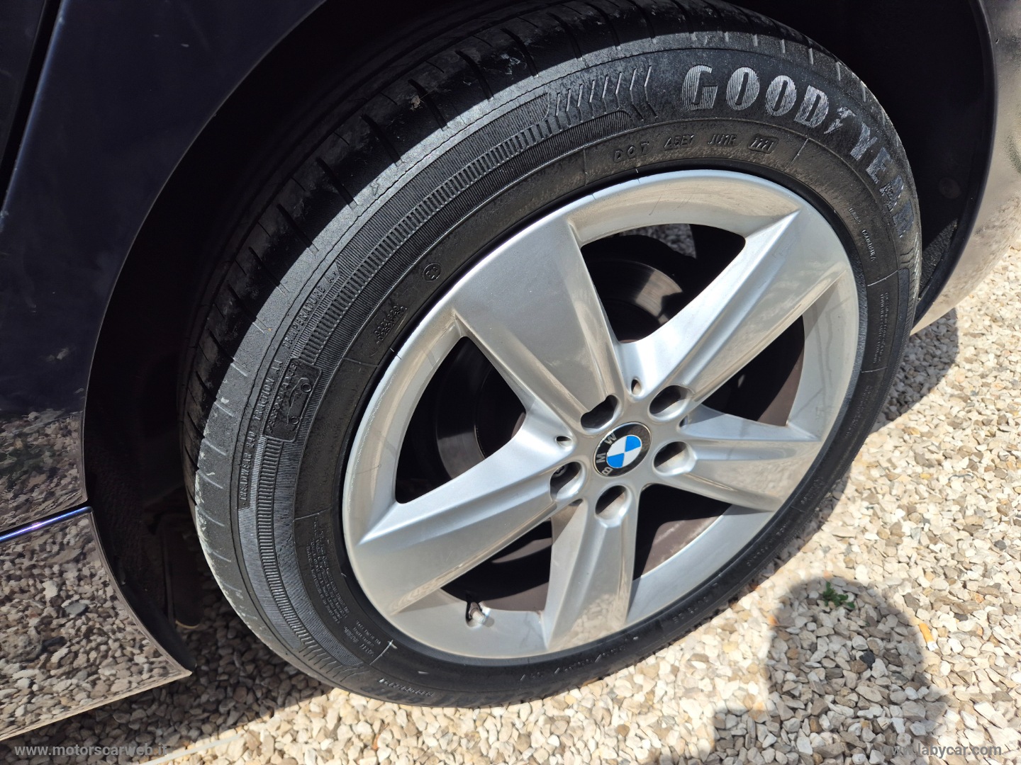 218d Active Tourer Advantage - immagine 15