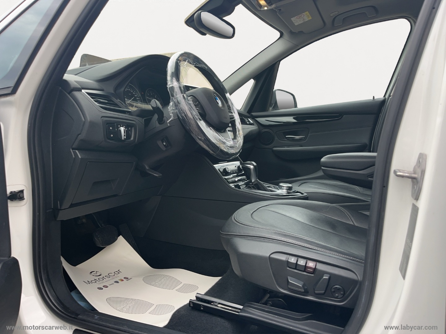 218d Active Tourer Luxury - immagine 15