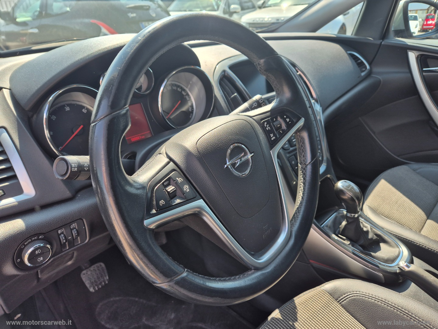 Astra 1.7 CDTI 130 CV ST Cosmo - immagine 15