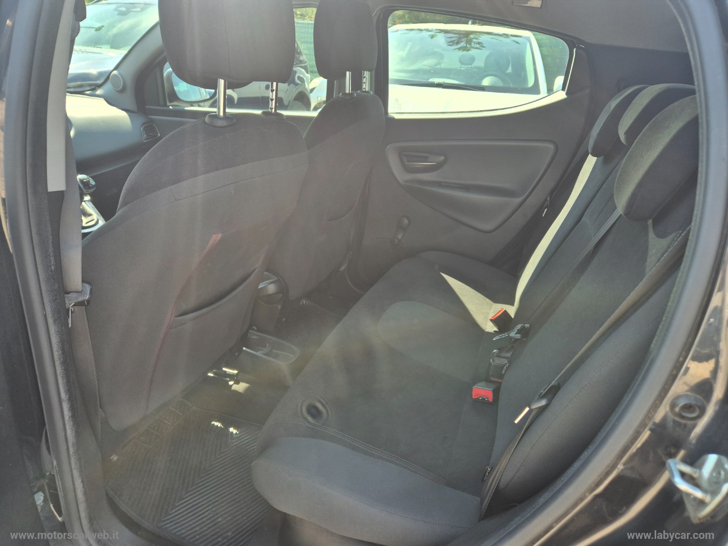 Ypsilon 1.2 69 CV 5p. S&S Silver - immagine 15
