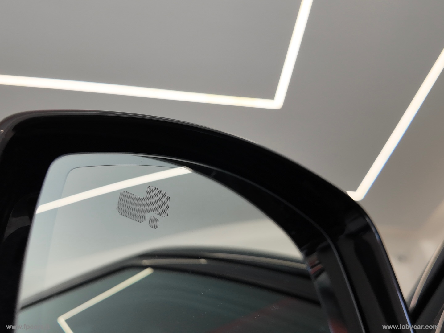 RR Evoque 2.0D I4 204 CV AWD Aut R-D.HSE - immagine 15