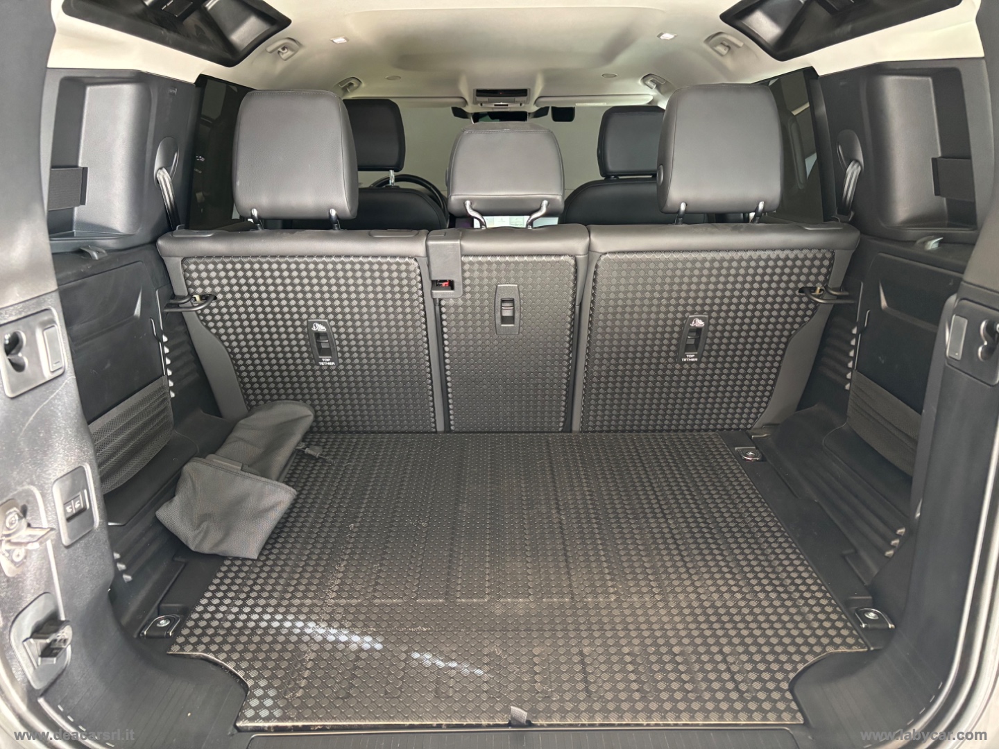 Defender 110 3.0D I6 200 CV AWD AUTOCARRO IVA ESPOSTA - immagine 15