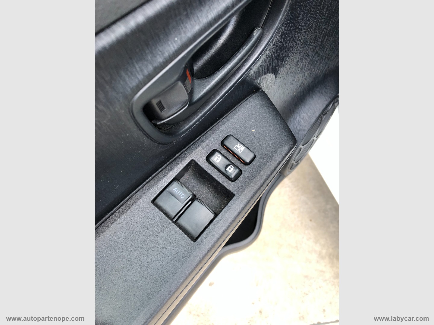 Yaris 1.0 5p. Active - immagine 15