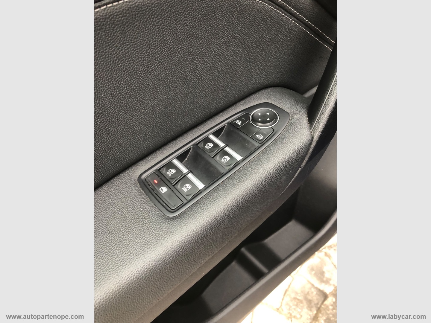 Captur TCe 12V 100 CV GPL T. Fast Track - immagine 15