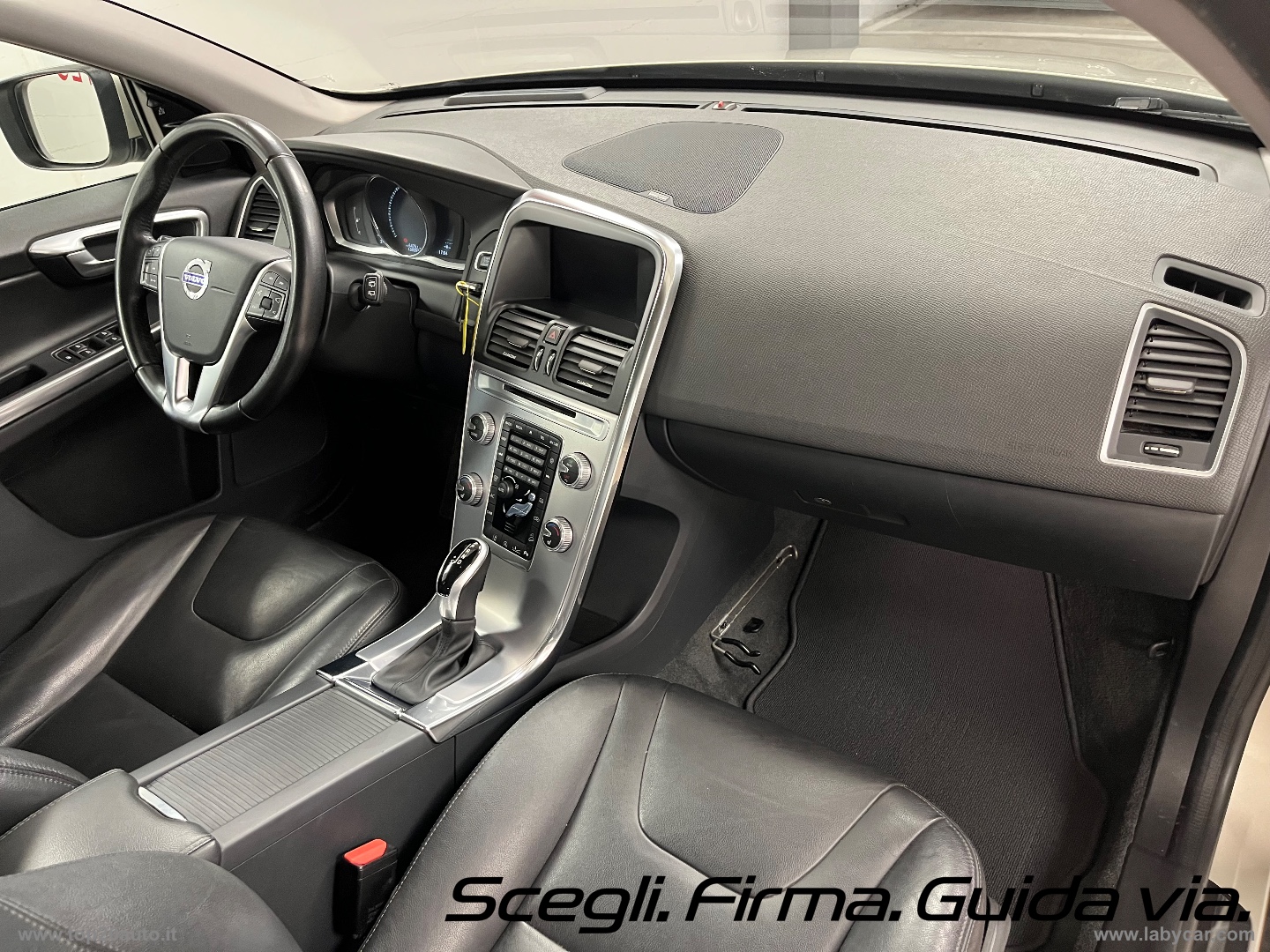 XC60 D5 AWD Geartronic Summum|TETTO|PELLE - immagine 15