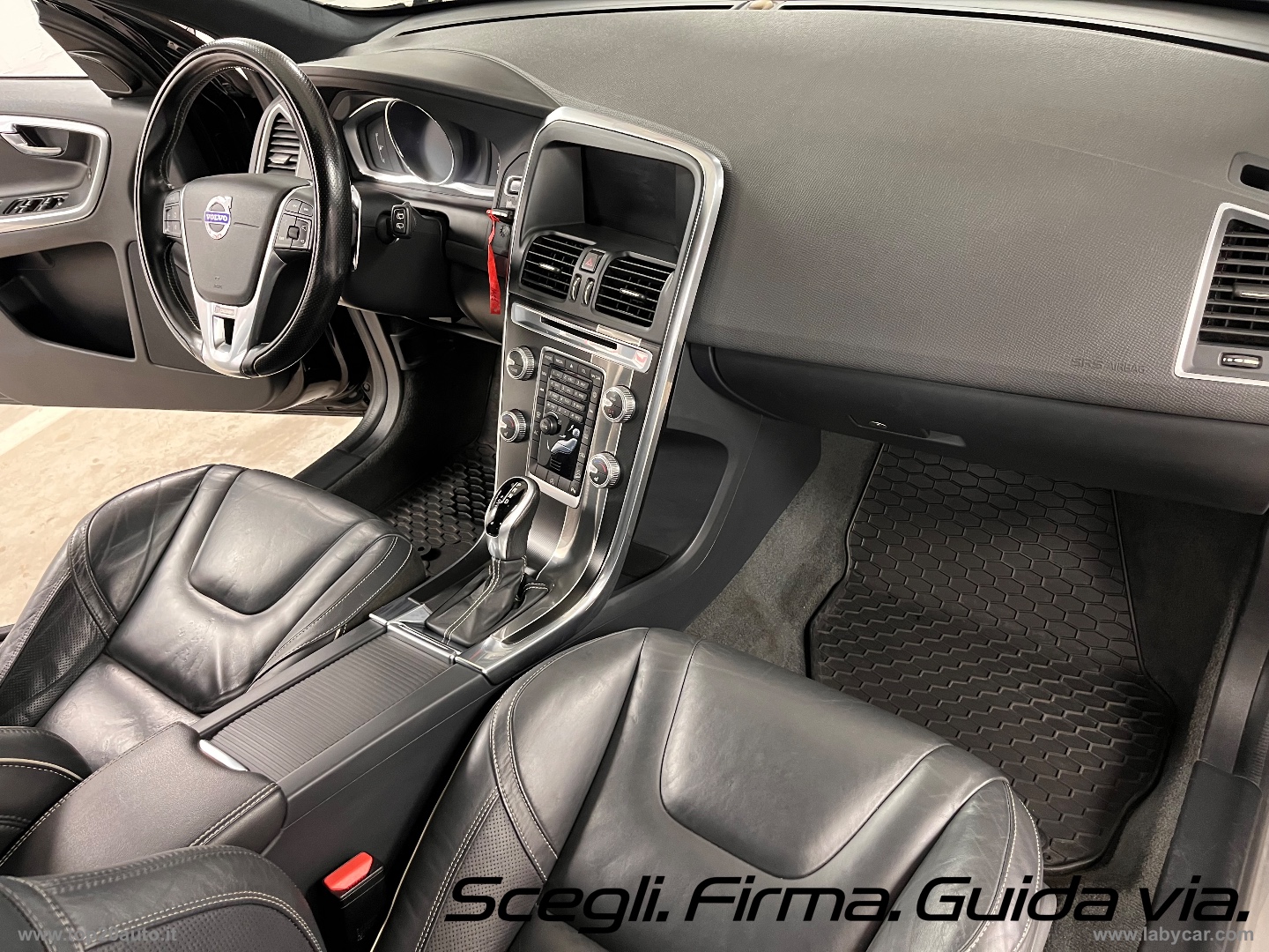 XC60 2.4 D4 4X4 AUTOMATICA R-DESIGN - immagine 15