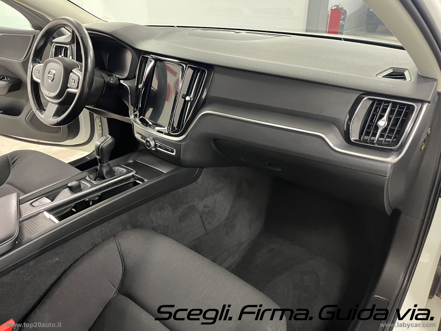 V60 D3 STATION WAGON Business MY2020 - immagine 15