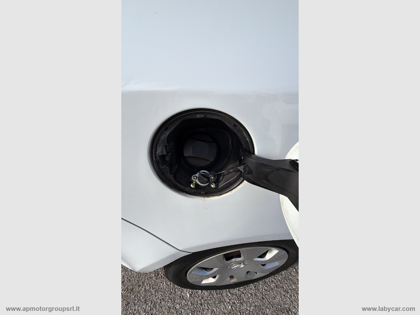 Meriva 1.4 T 120 CV GPL Tech Cosmo - immagine 15