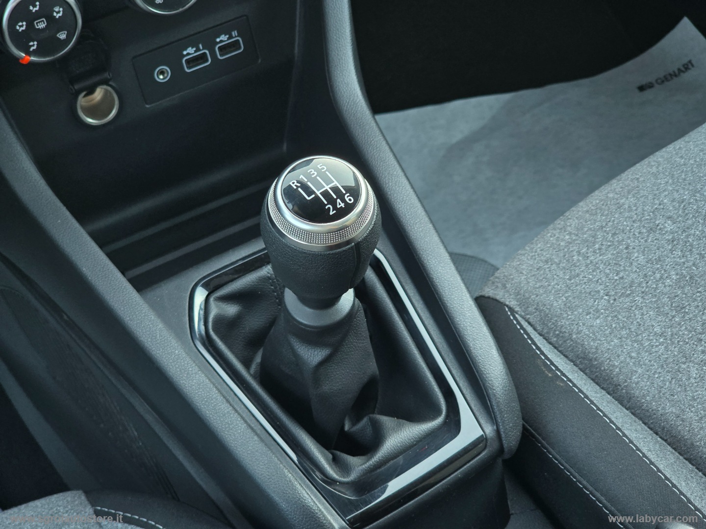 Clio TCe 100 CV GPL Evolution - immagine 15