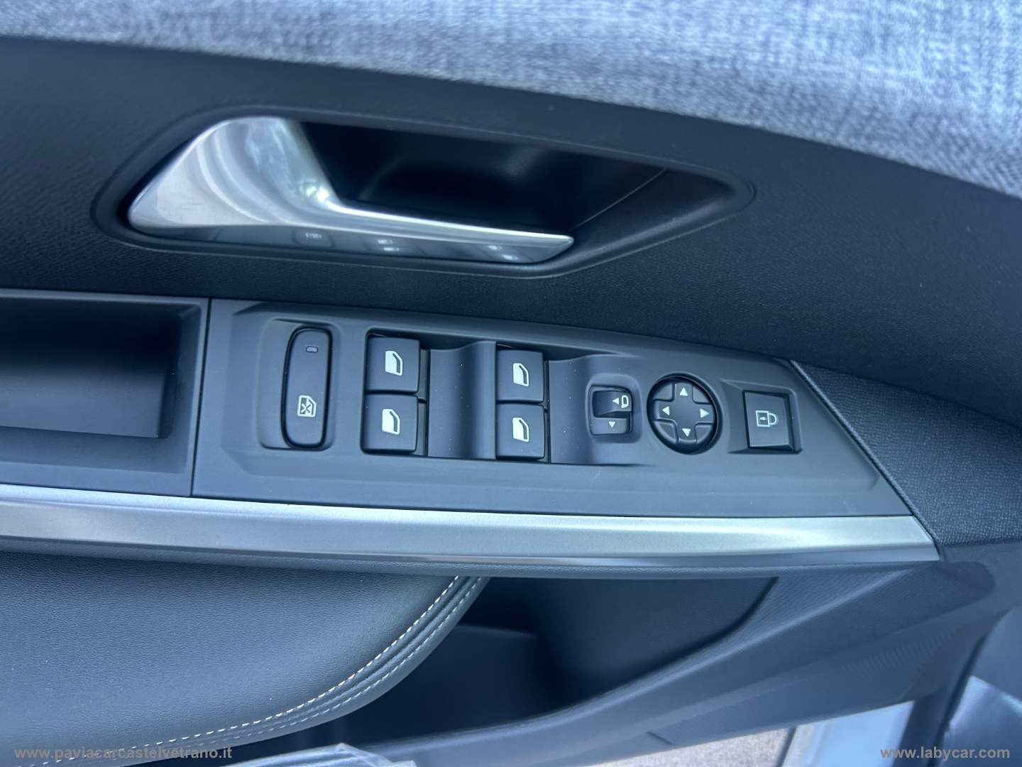 3008 Hybrid 145 e-DCS6 Allure KM/0 - immagine 15