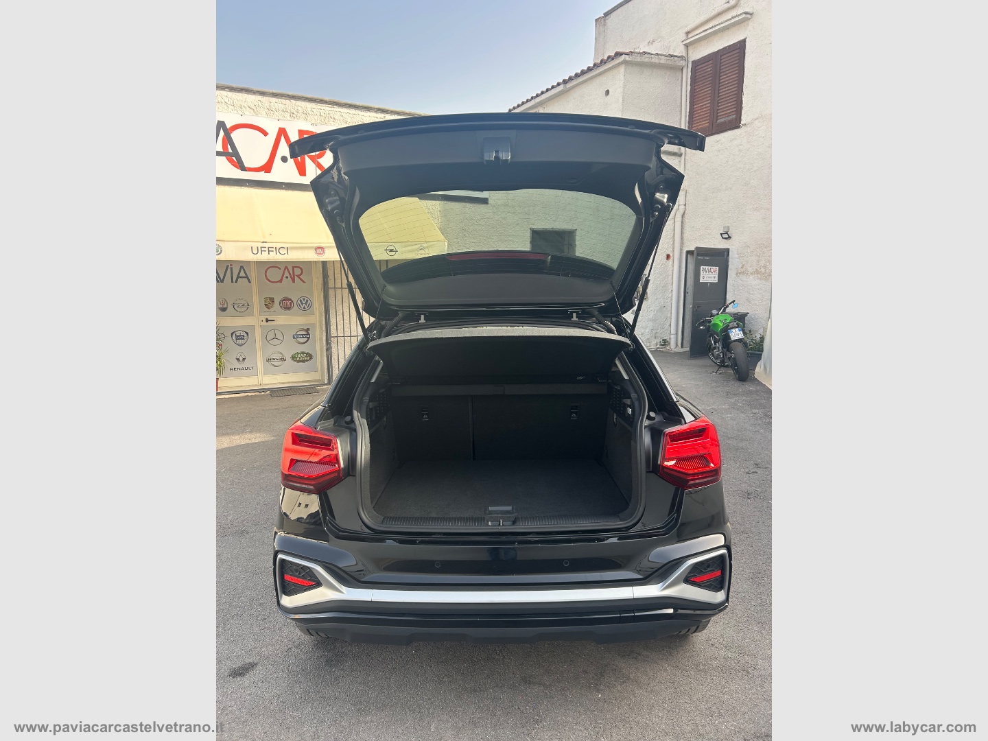 Q2 35 TFSI S tronic Identity Black - immagine 15