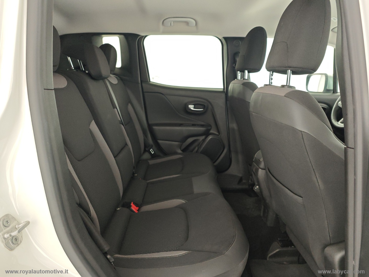 Renegade 1.3 T4 PHEV 4xe Business Plus - immagine 15