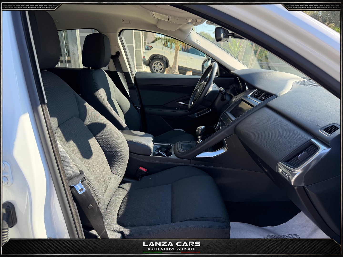 E-Pace 2.0D 150CV - immagine 15