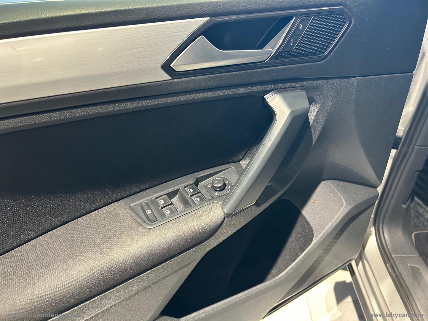 Tiguan 2.0 TDI 4MOTION Executive BMT - immagine 15