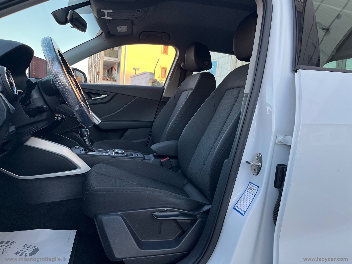 Q2 30 TDI S tronic Business Design - immagine 15