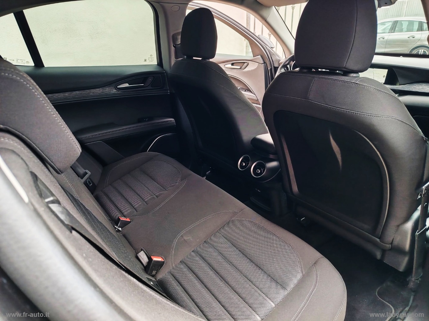 Stelvio 2.2 T.diesel 190 CV AT8 Q4 BUSINESS - immagine 15