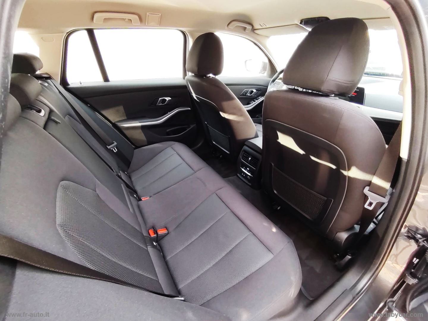 318d Touring Msport - immagine 15