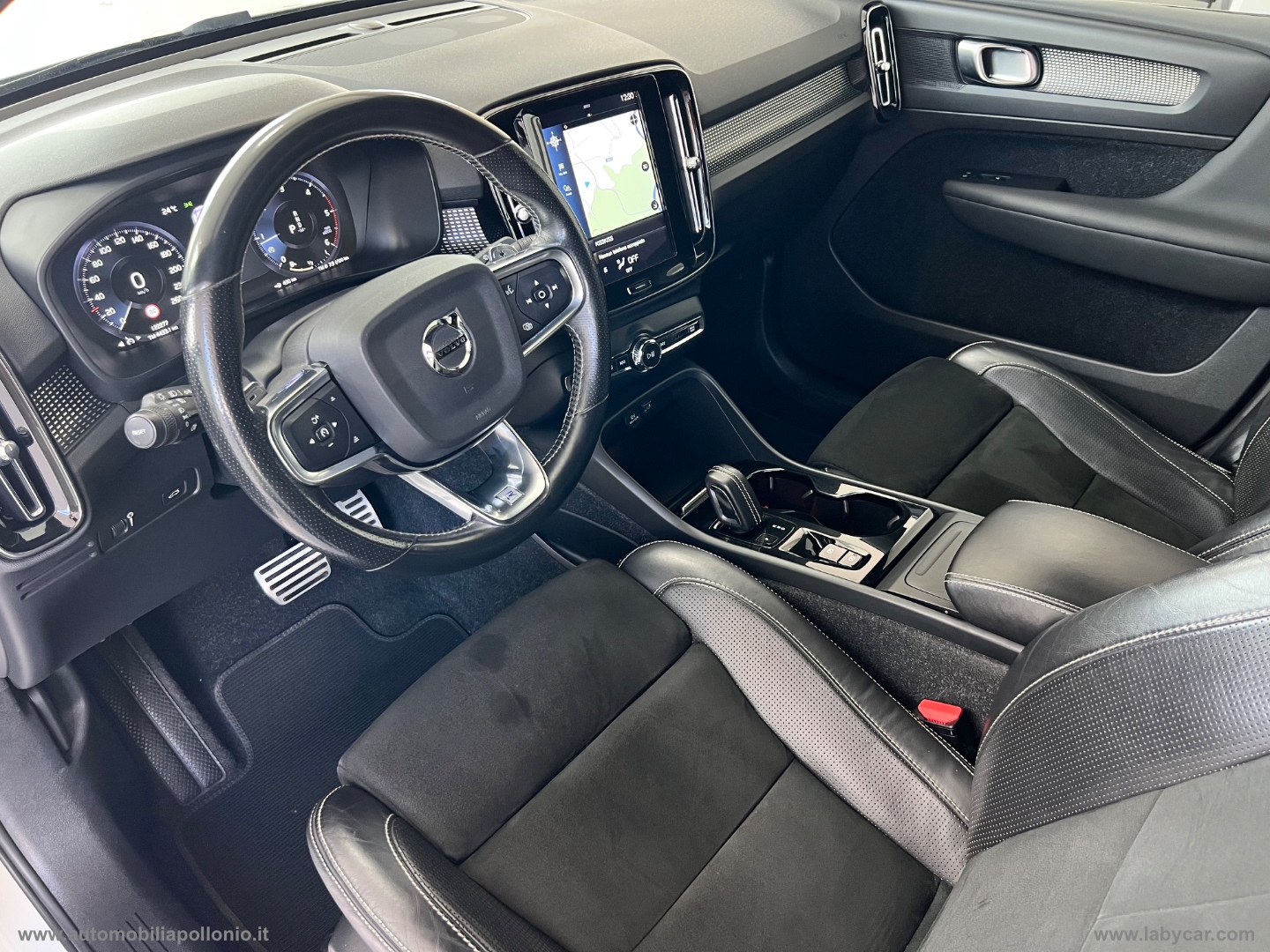 XC40 D3 R-design - immagine 15