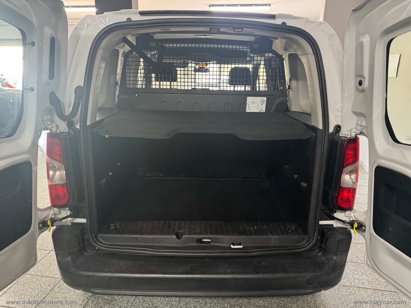 Berlingo BlueHDi 100 S&S Combi Live - immagine 15