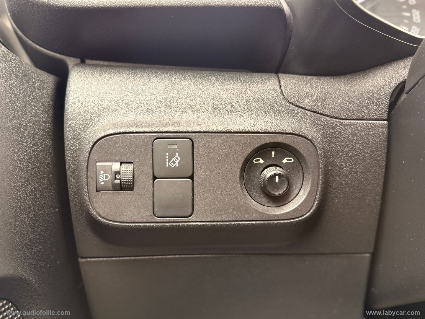 C3 BlueHDi 100 S&S Feel - immagine 15