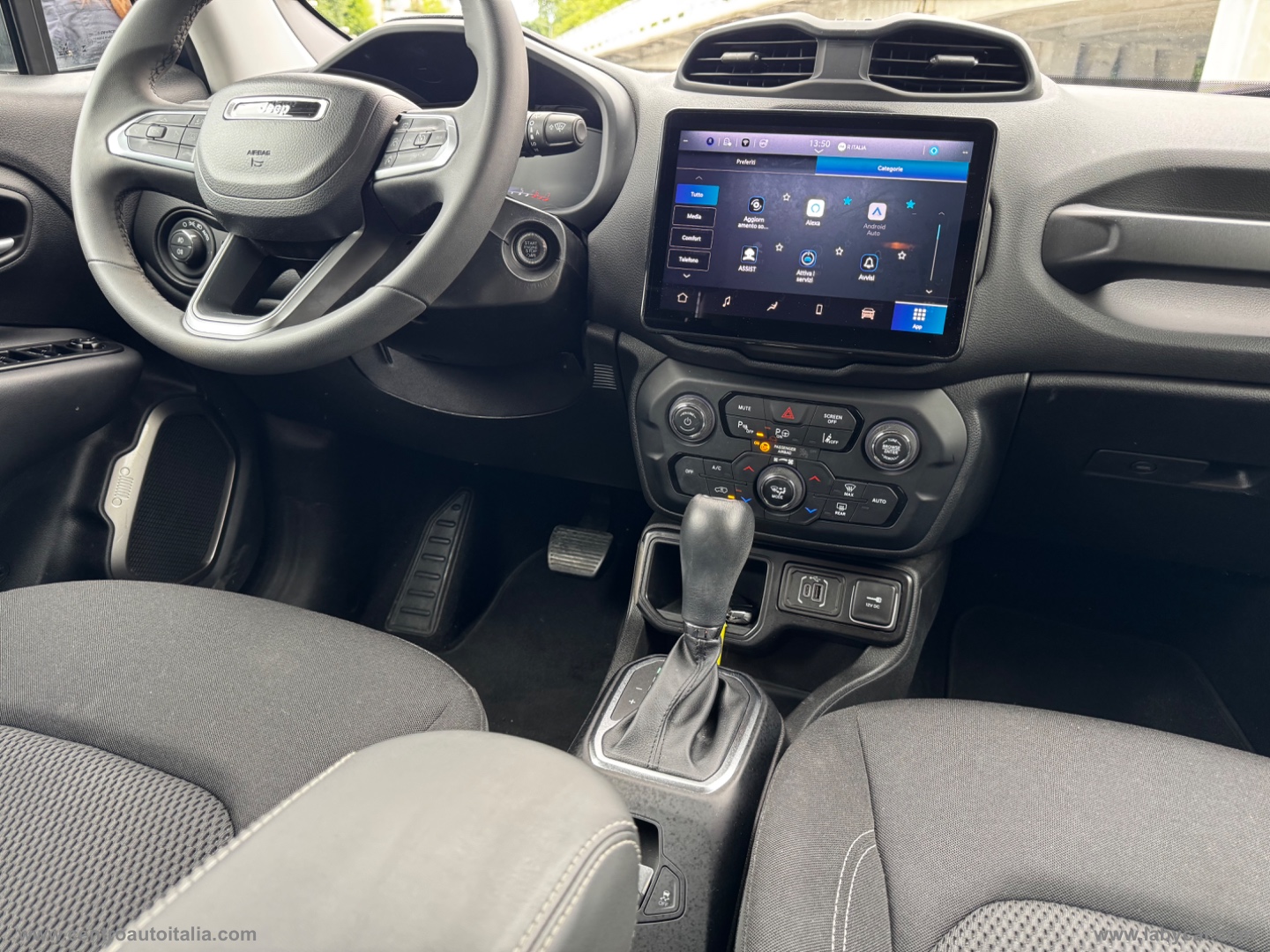 Renegade 1.5 T4 MHEV Altitude - immagine 15
