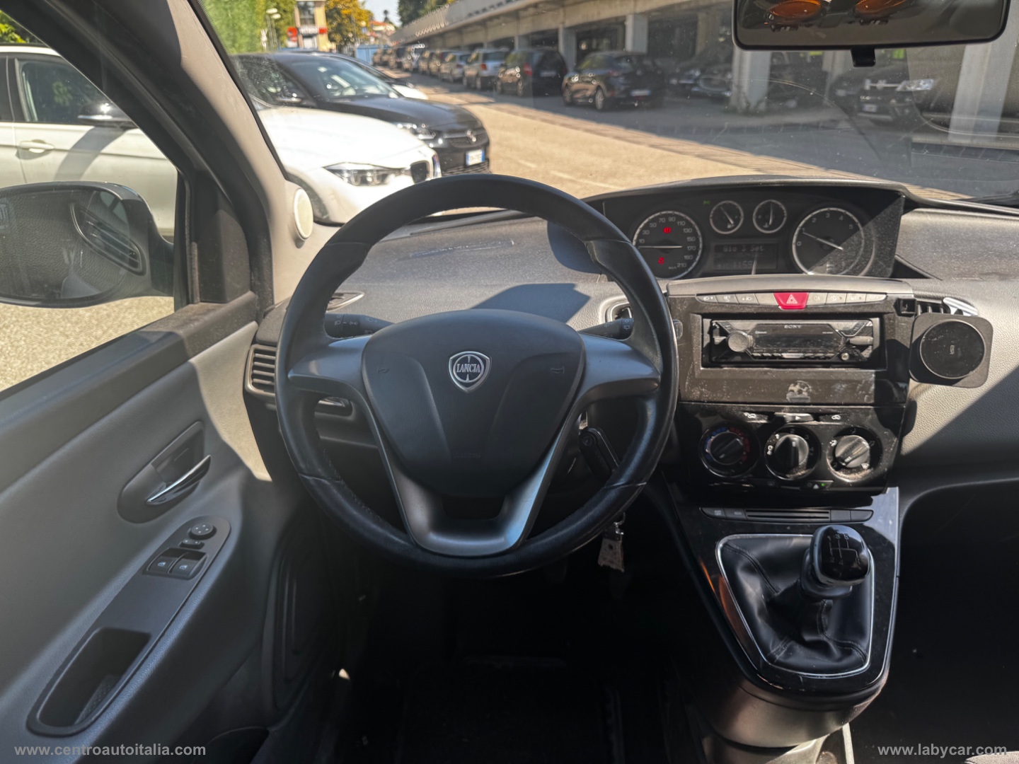Ypsilon 0.9 T.Air 85 CV 5p. S&S Silver - immagine 15
