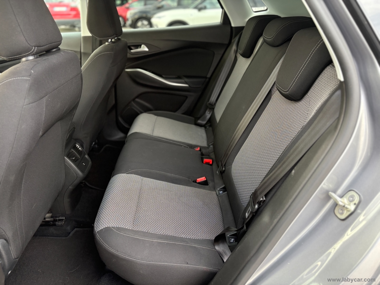 Grandland X 1.5 D Ecotec S&S aut. Bus. - immagine 15