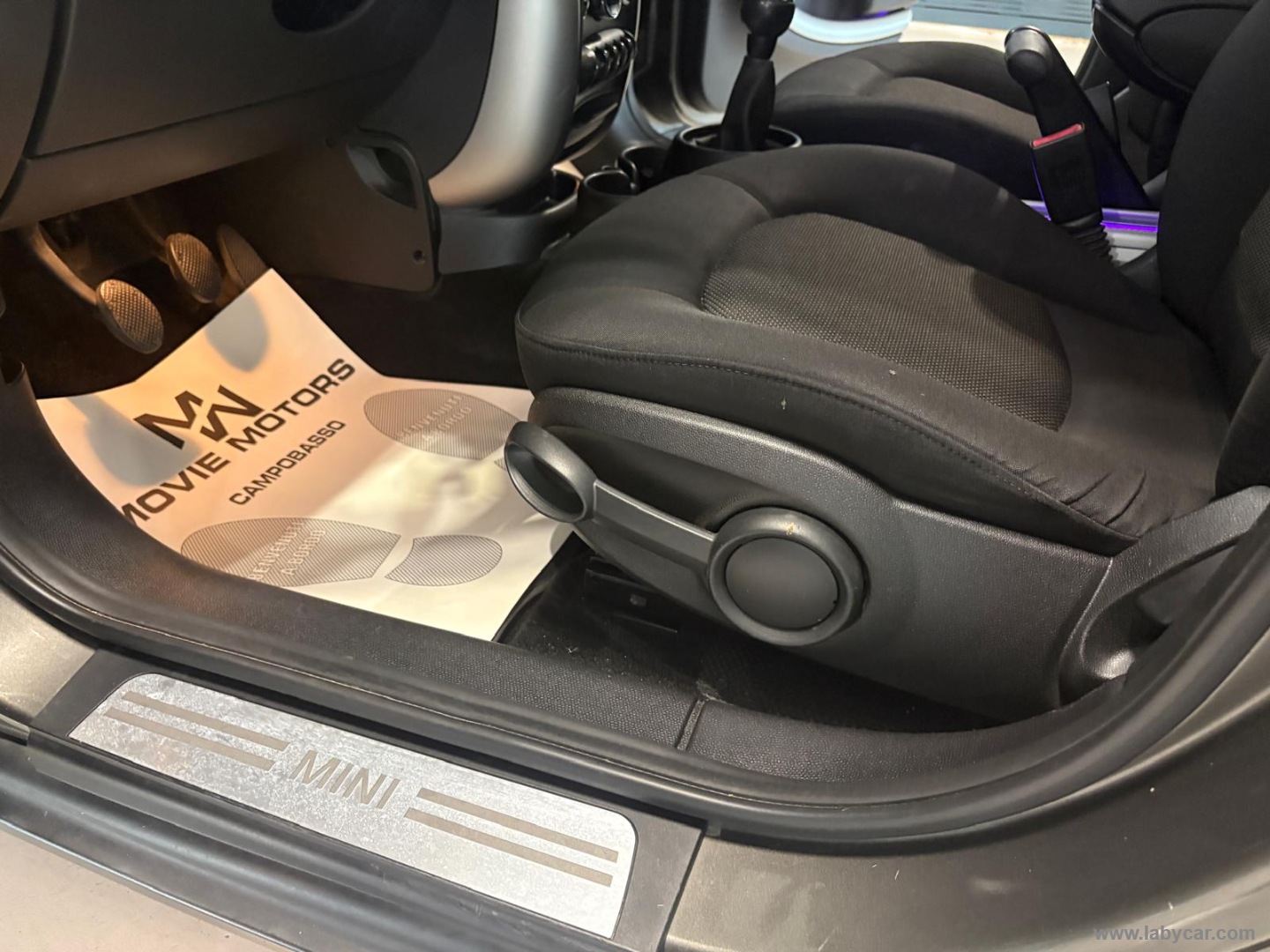 Mini Cooper D Business Countryman ALL4 - immagine 15
