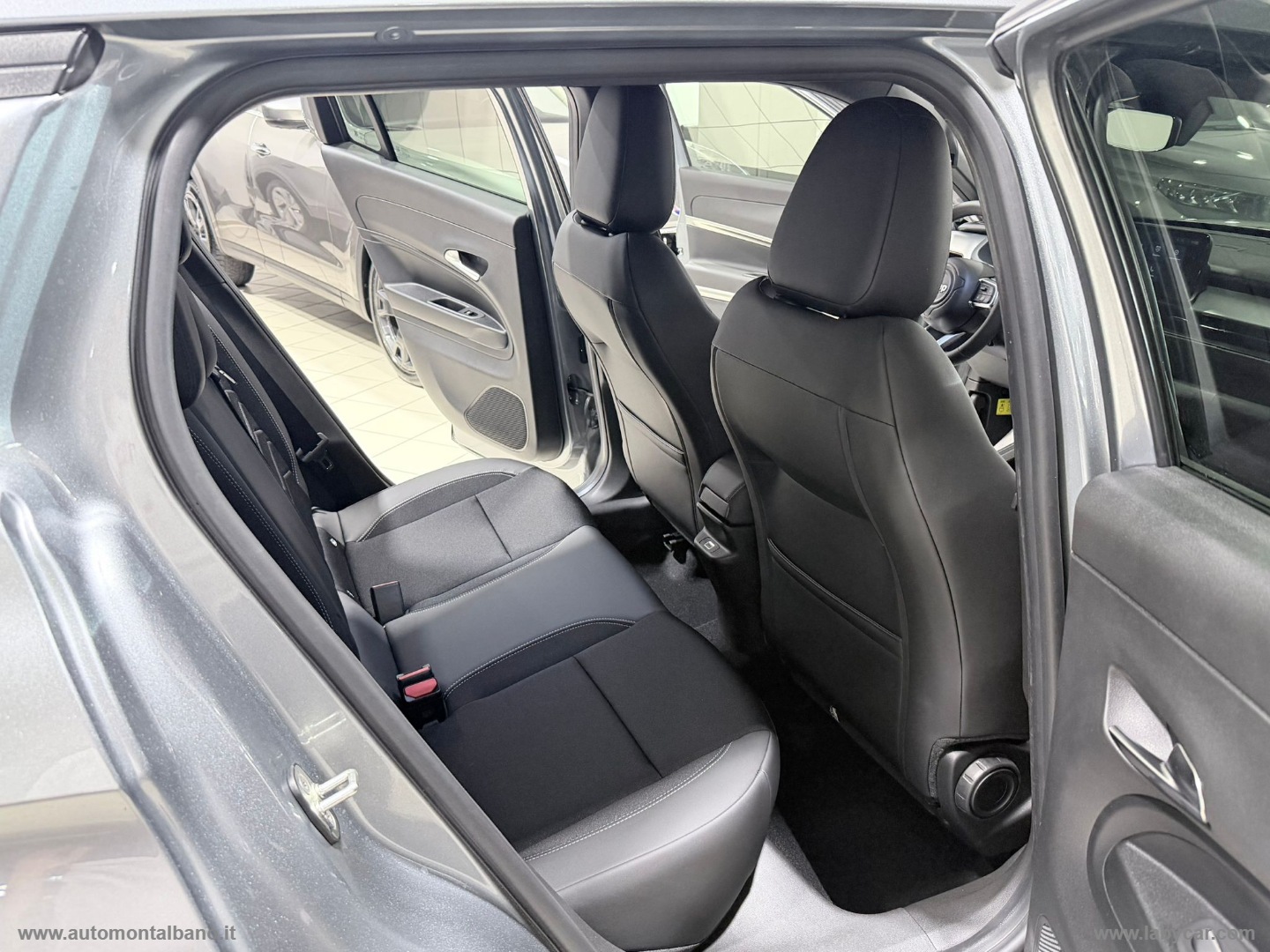 Avenger 1.2 Turbo 110CV e-Hybr. Summit - immagine 15
