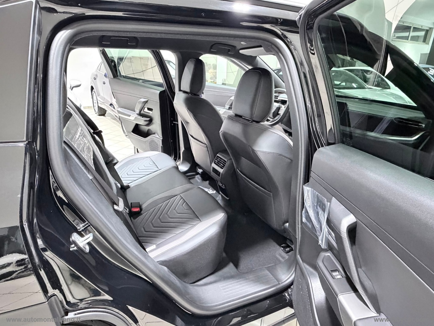 Compass 1.2 Turbo 48V e-Hybrid Summit - immagine 15